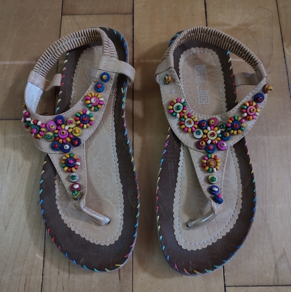 Source Unknown Shoes - Women's Tan Wooden Beaded Thong Sandals